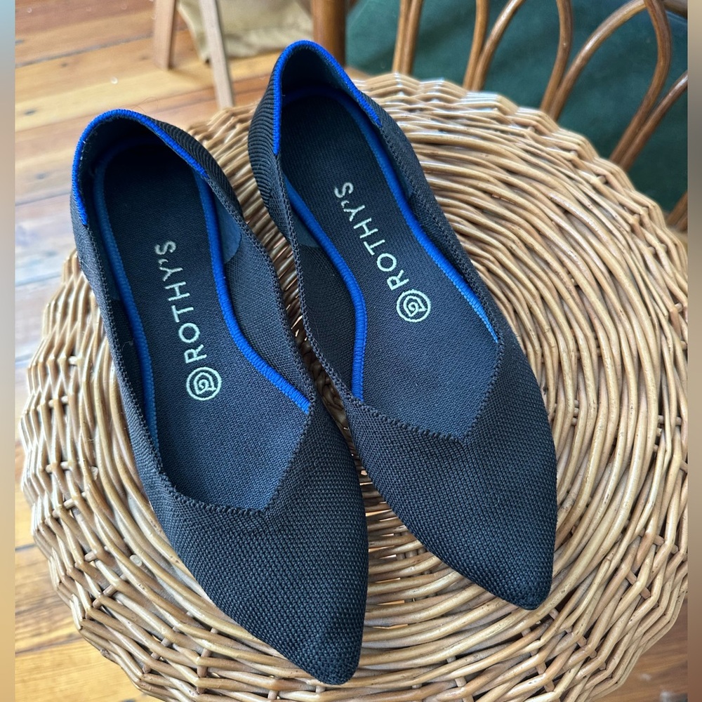 Rothys black point toe flats size 8